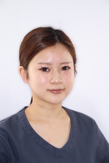 歯科衛生士:山本　詩奈(やまもと しな)